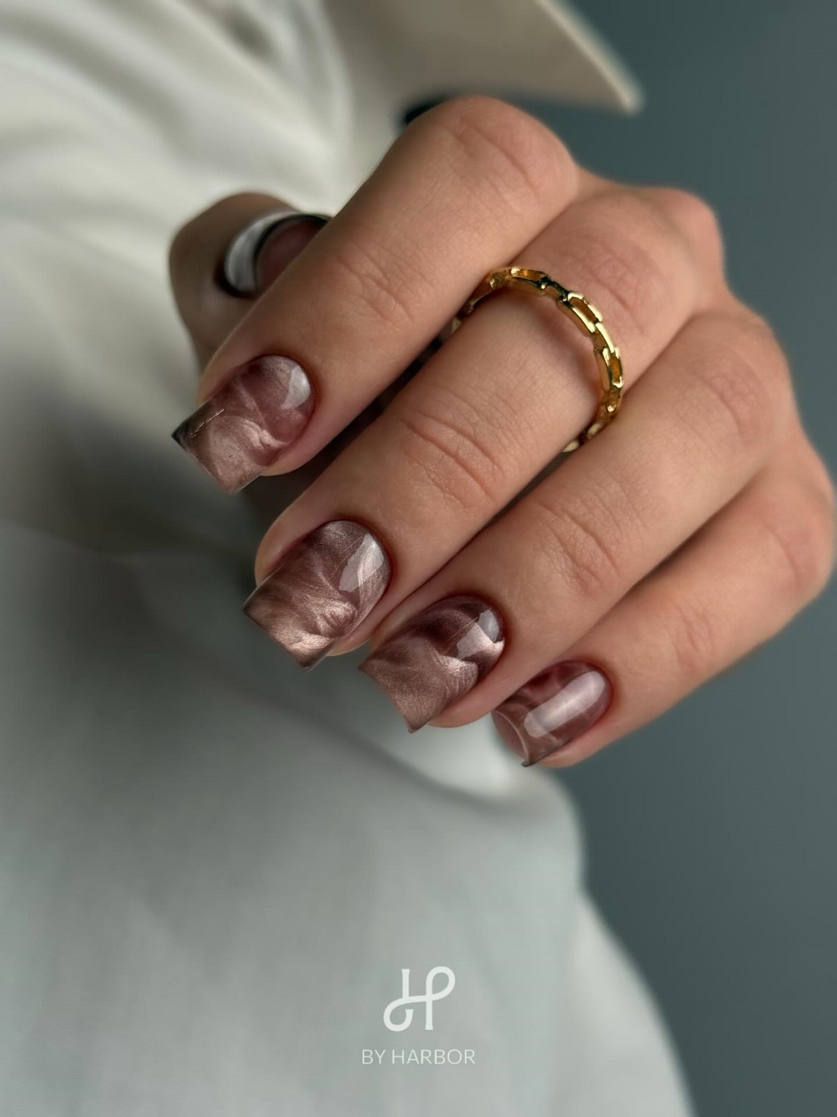 Грошовий манікюр у лютому 2026 року для удачі та багатства