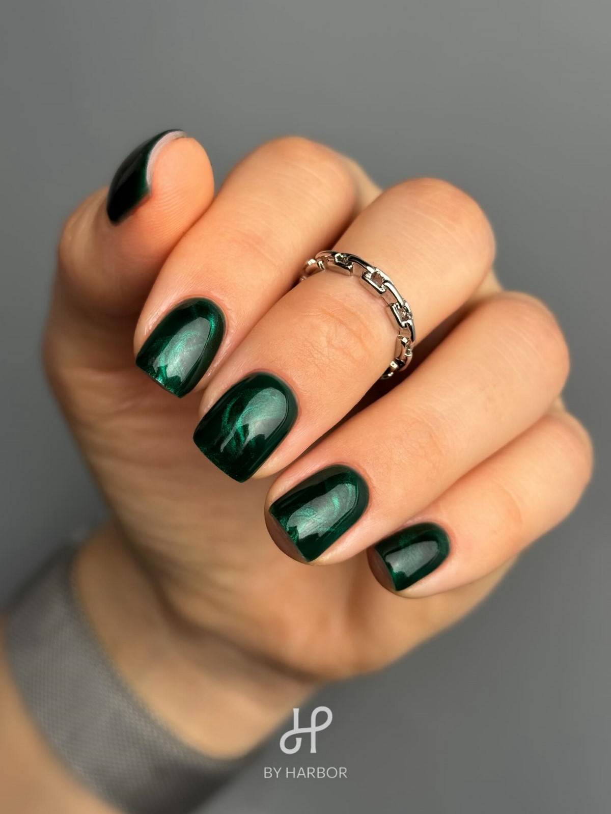 Грошовий манікюр у лютому 2026 року для удачі та багатства