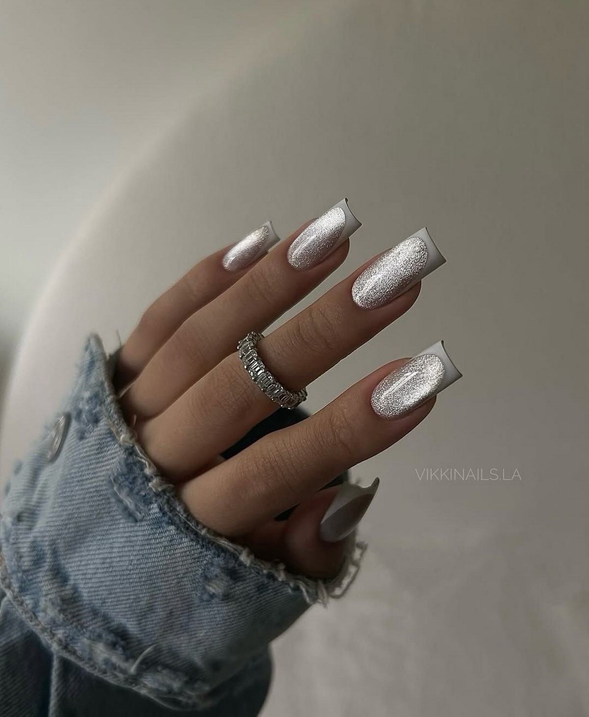 Грошовий манікюр у лютому 2026 року для удачі та багатства