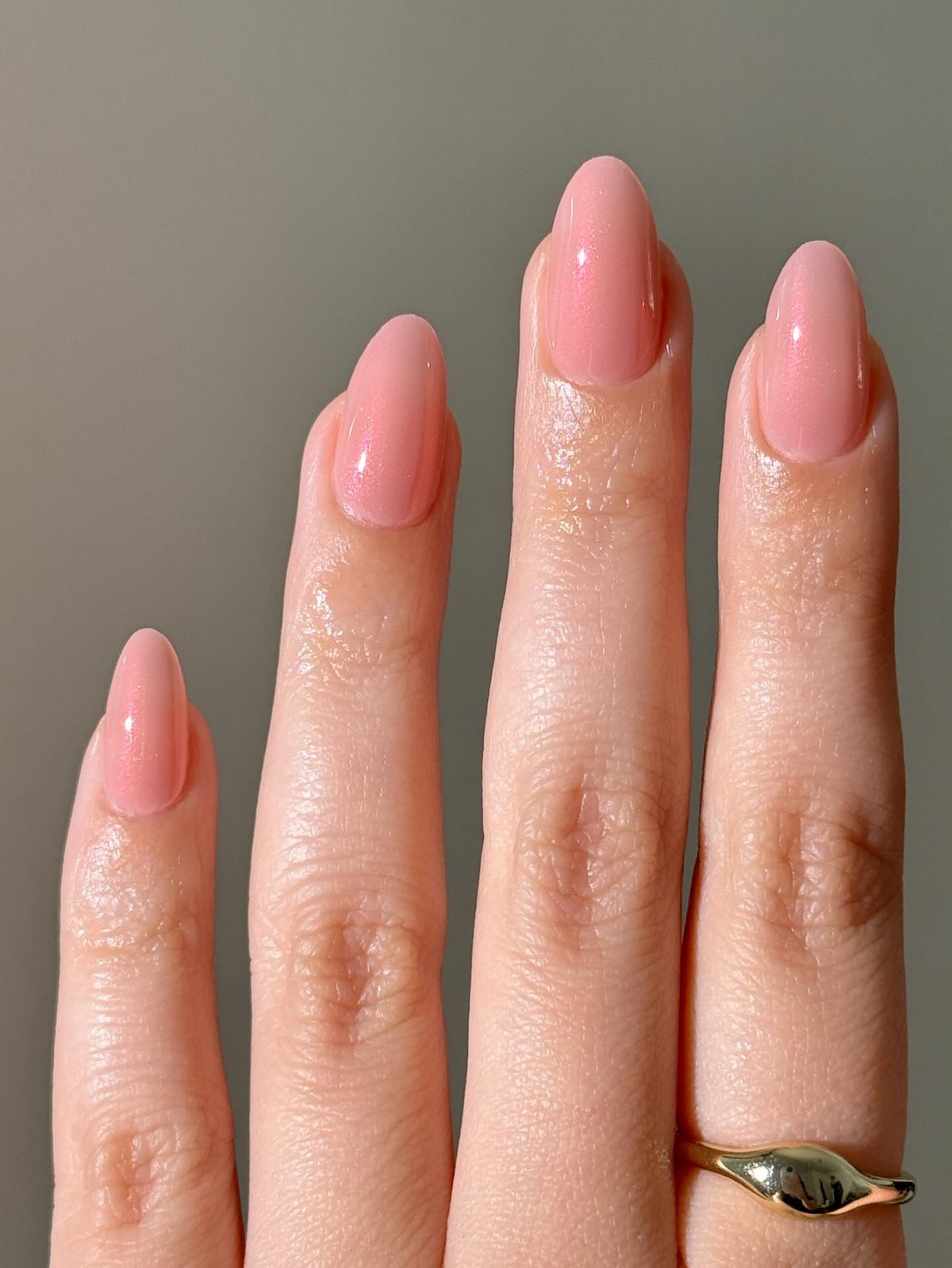 Грошовий манікюр у лютому 2026 року для удачі та багатства