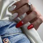 Темний манікюр взимку 2026 року: найефектніші кольори сезону