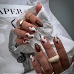 Манікюр із сердечками в лютому 2026 року як символ ніжності