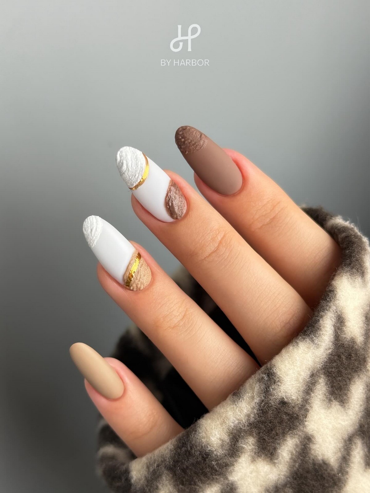 Мигдалеподібний манікюр на зиму 2026, який надихає