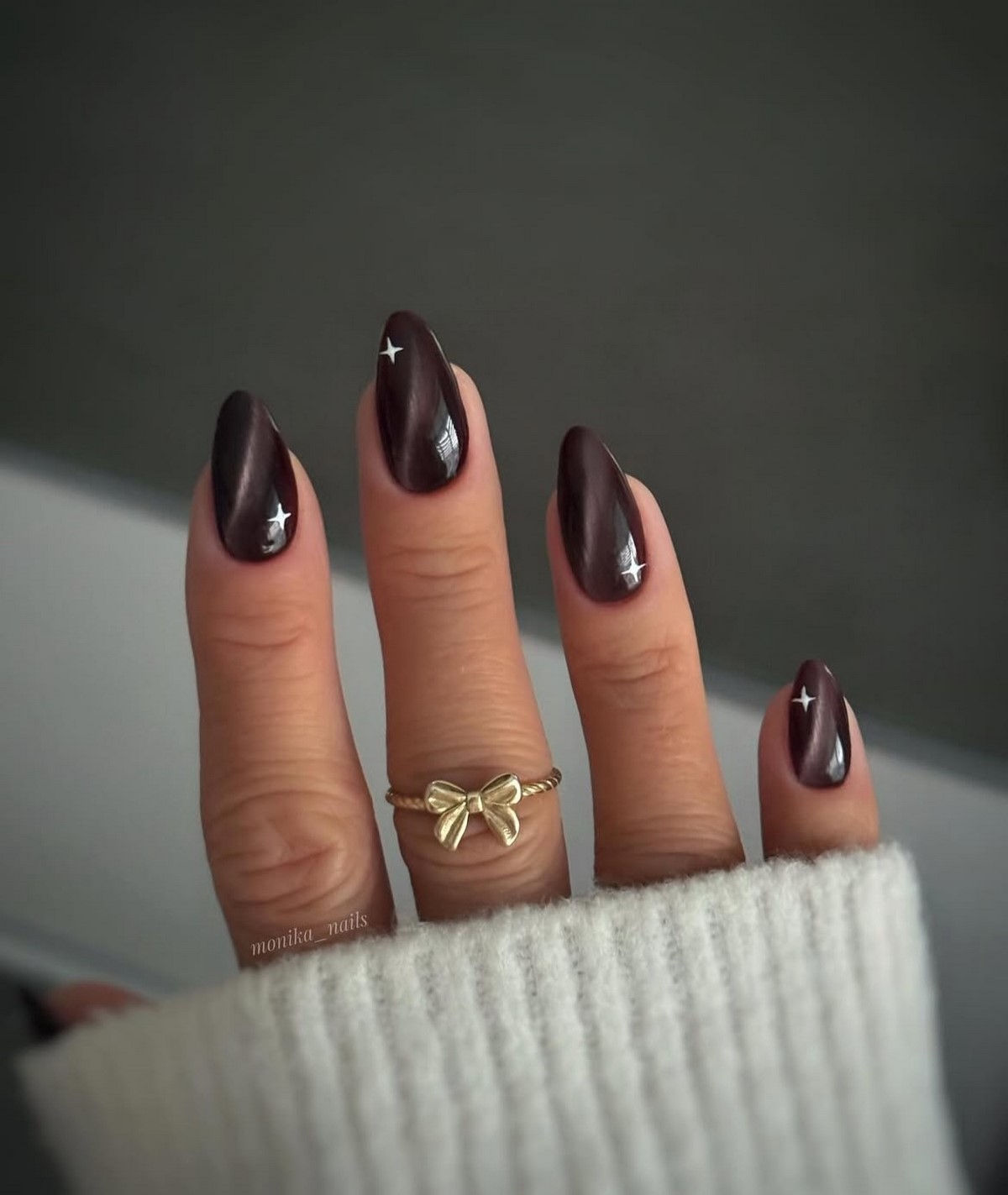 Мигдалеподібний манікюр на зиму 2026, який надихає