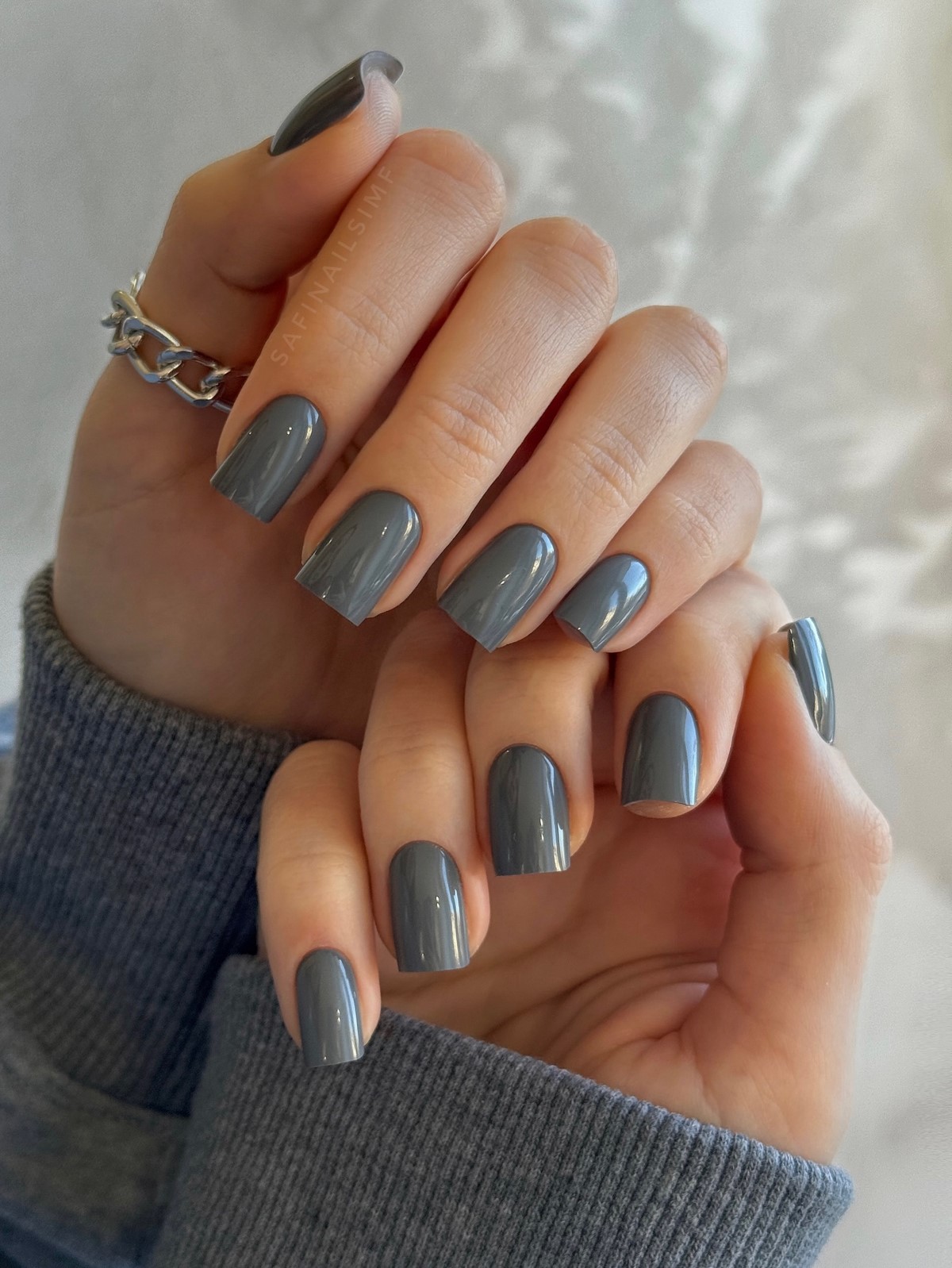 Кольори нігтів на 2026 рік, які роблять руки доглянутими