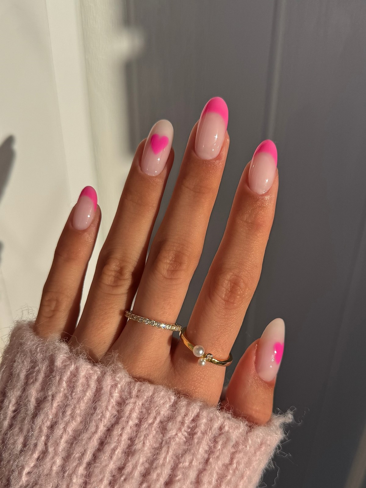 Сердечка на нігтях в лютому 2026: романтика на максимум