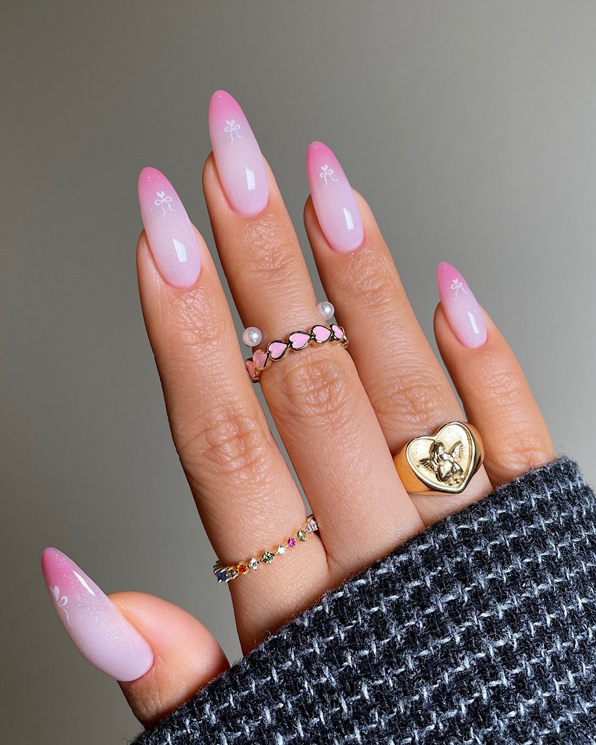 Сердечка на нігтях в лютому 2026: романтика на максимум