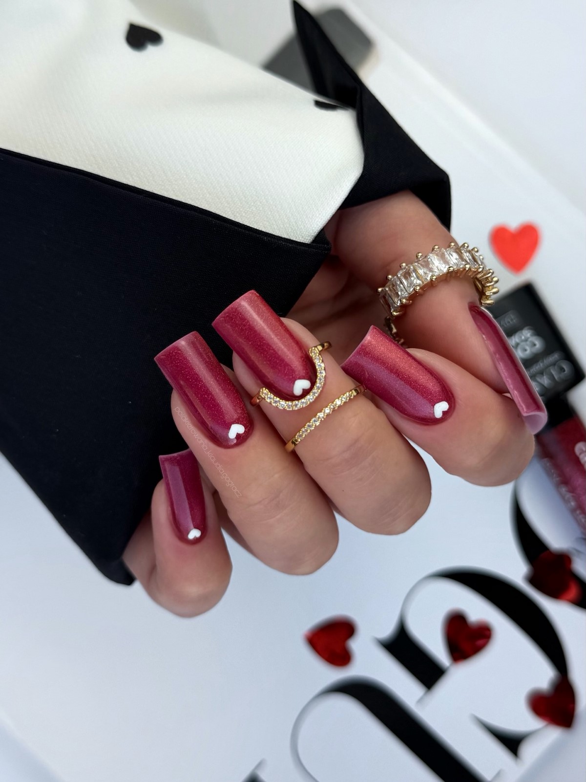 Сердечка на нігтях в лютому 2026: романтика на максимум