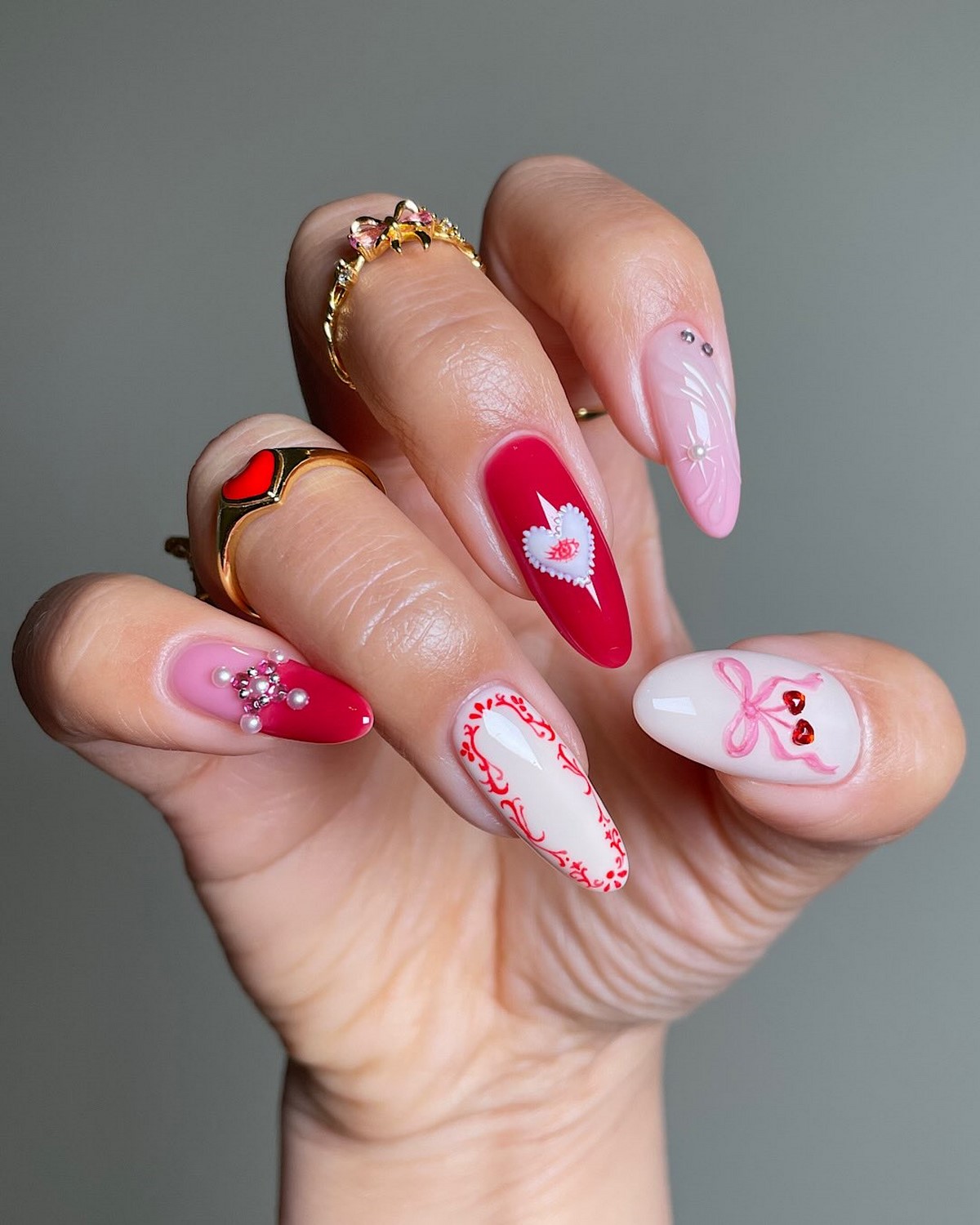 Сердечка на нігтях в лютому 2026: романтика на максимум