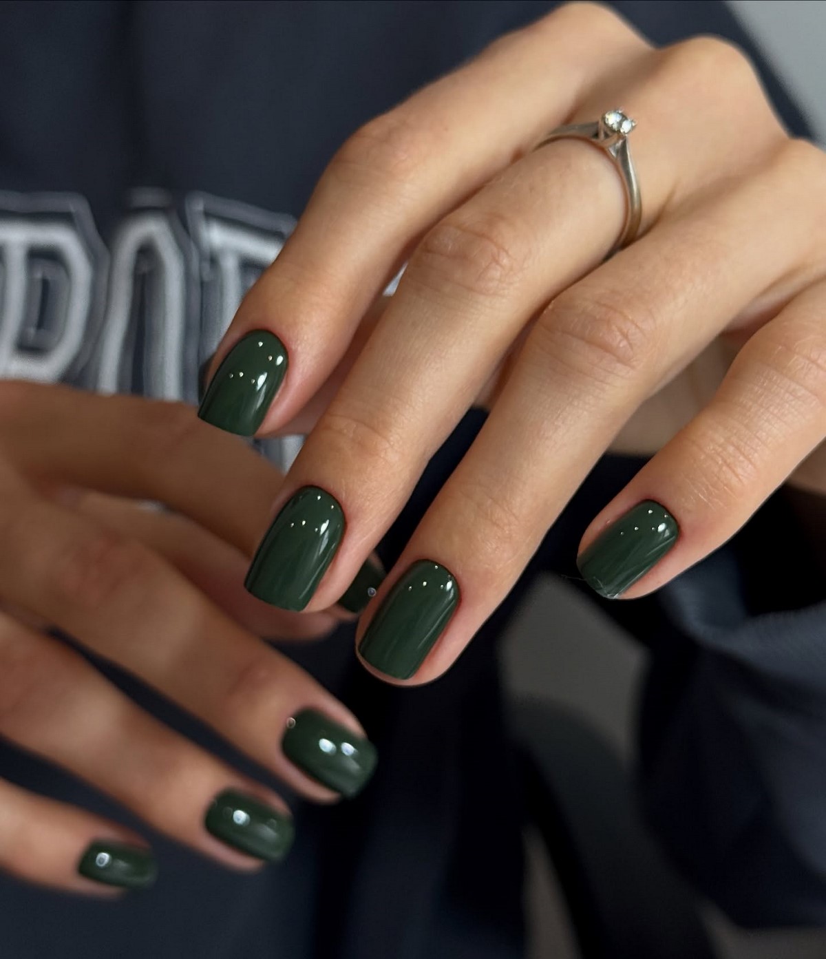 Манікюр на кожен день взимку 2026: просто і зі смаком