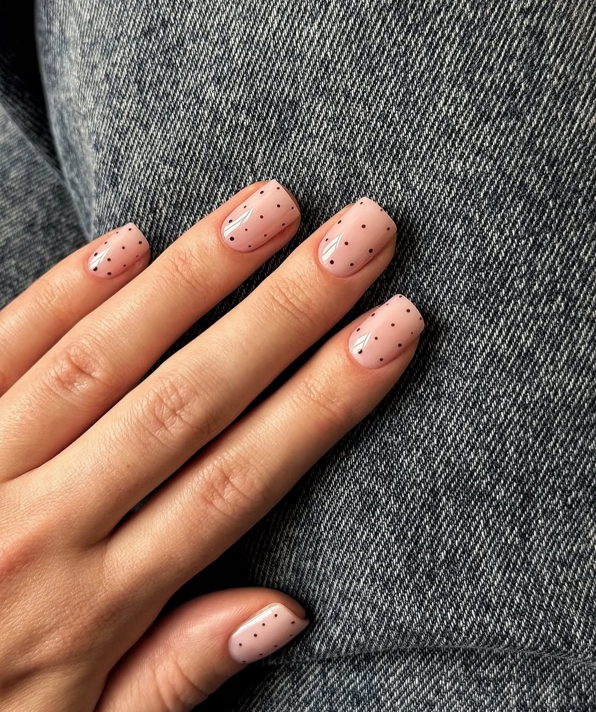 Манікюр на кожен день взимку 2026: просто і зі смаком