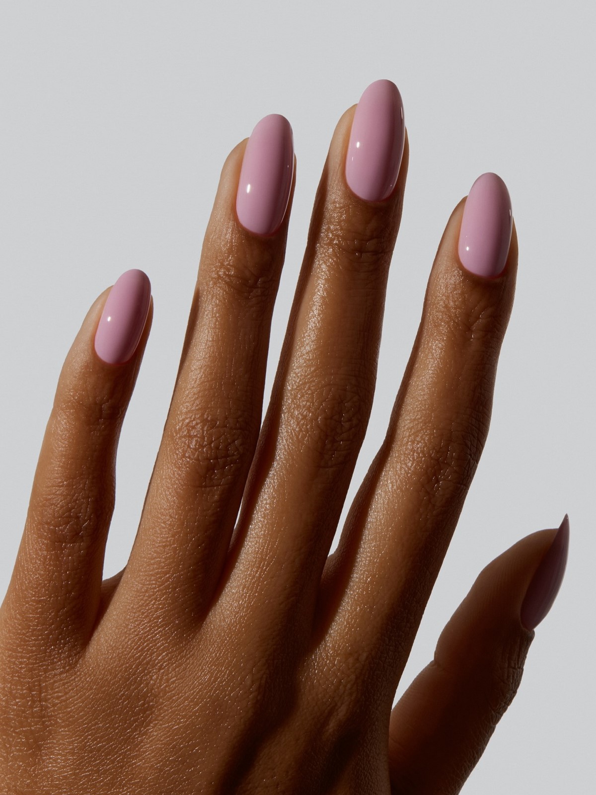Рожевий манікюр 2026: найніжніші відтінки для доглянутих рук