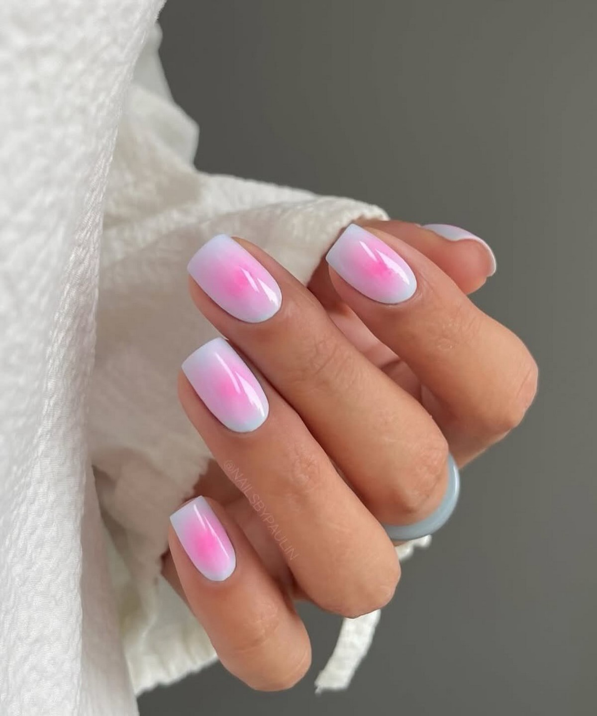 Рожевий манікюр 2026: найніжніші відтінки для доглянутих рук