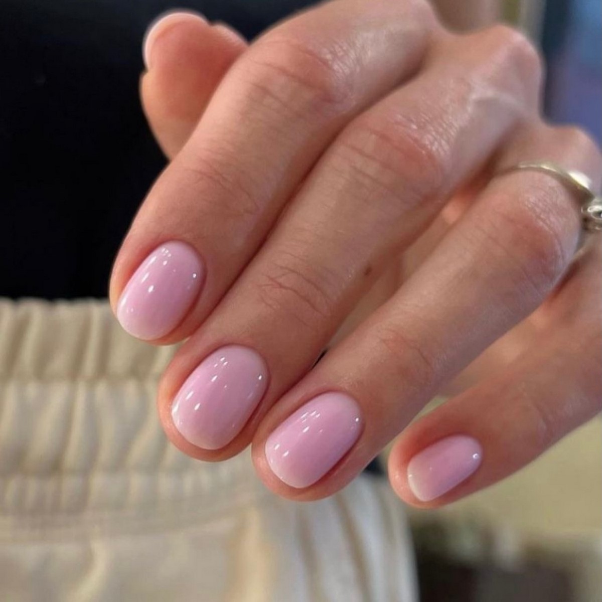 Пастель, яка не виглядає просто: тренд сезону