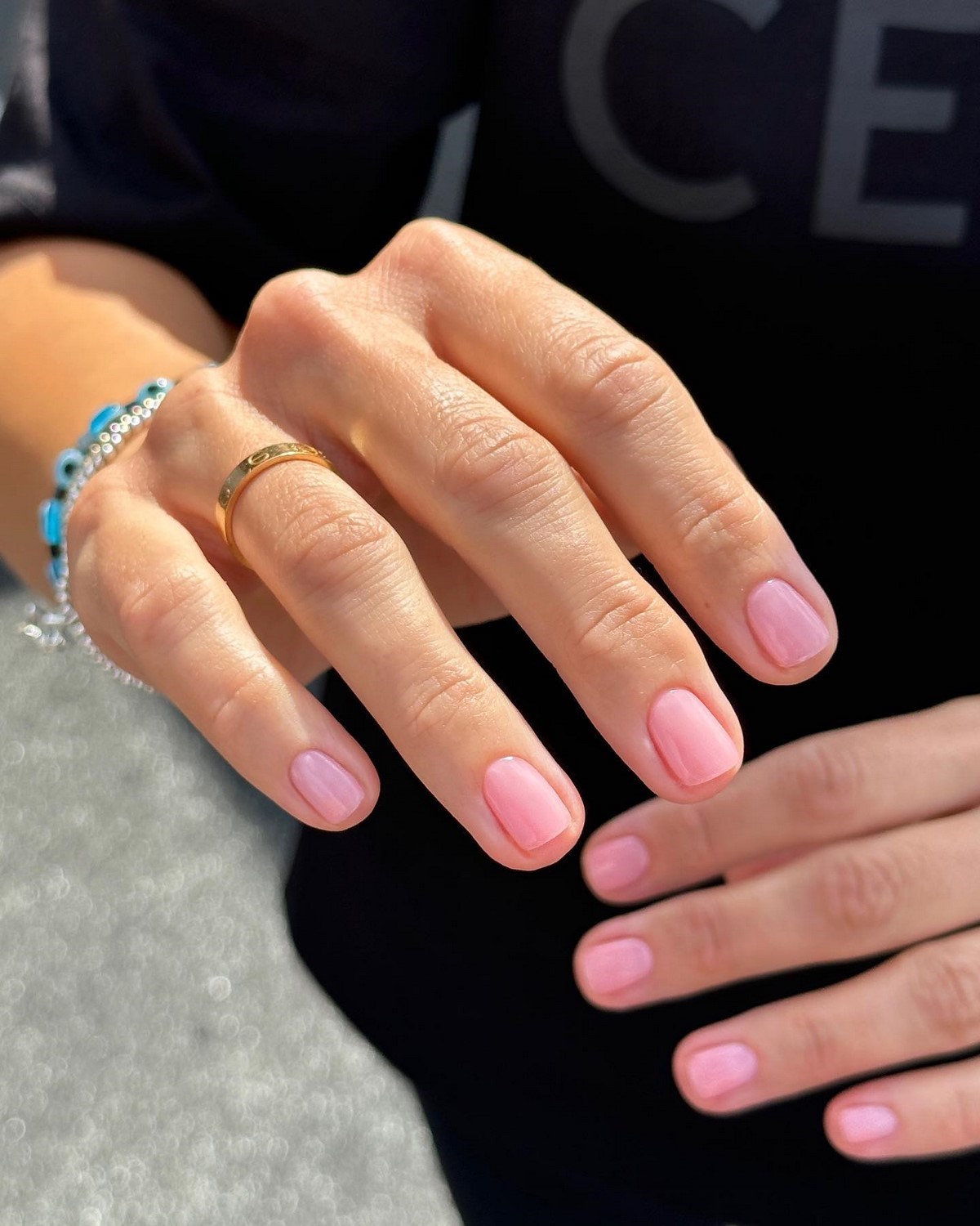 Манікюр на початок весни: 5 кольорів, що створюють ефект дорогого образу