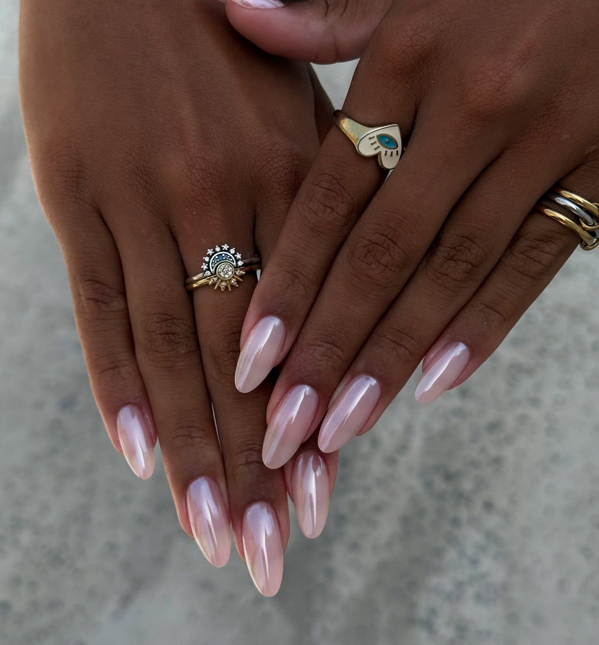 Весняний манікюр 2026: трендові кольори, які обирають зараз