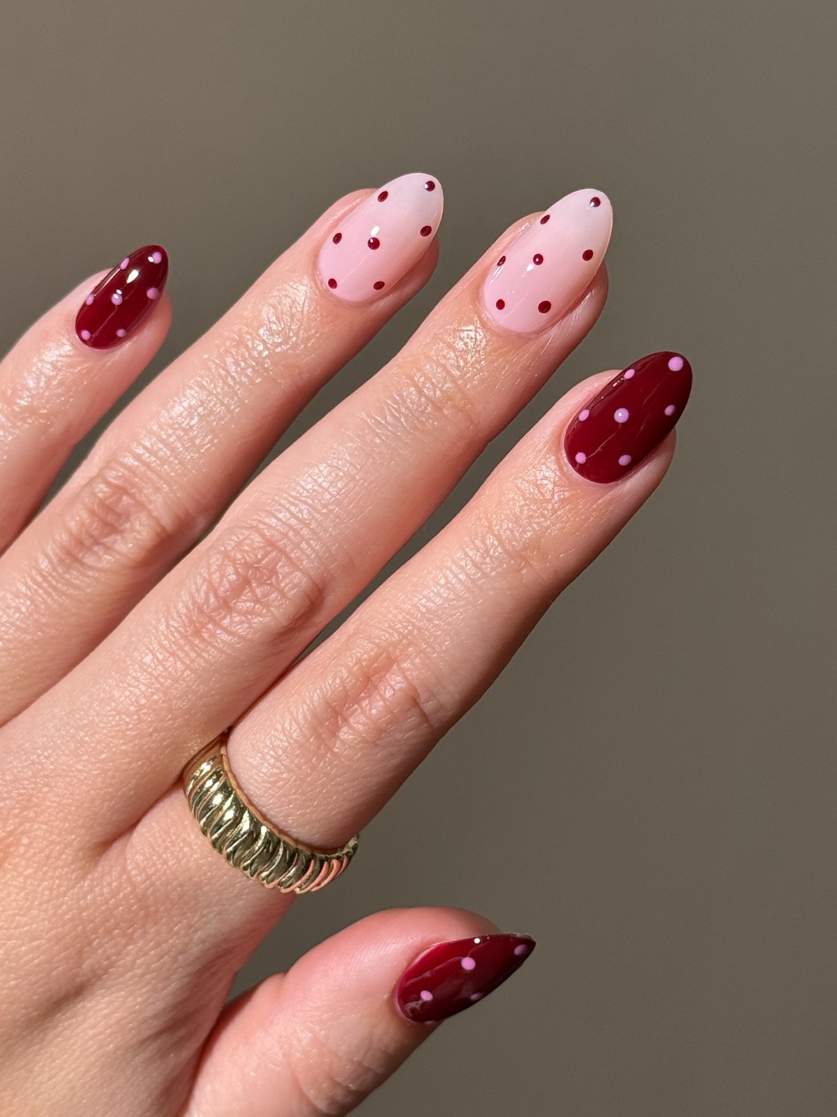 Нюд здає позиції: головний манікюр березня 2026