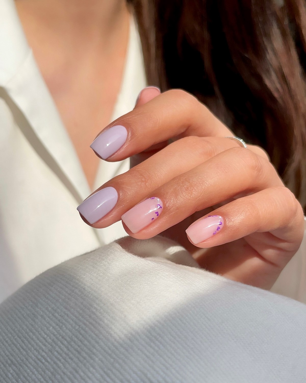 Манікюр на квітень: дорогі відтінки, що освіжають руки