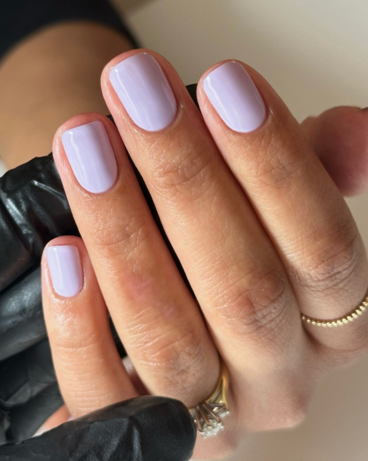 Манікюр на початок весни: 5 кольорів, що створюють ефект дорогого образу