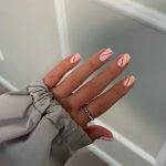 Квадратні нігті весни: форма, яка знову стала трендом