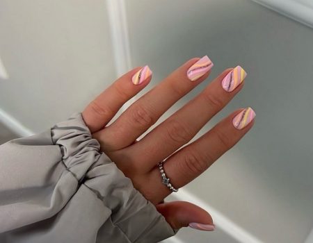 Квадратні нігті весни: форма, яка знову стала трендом