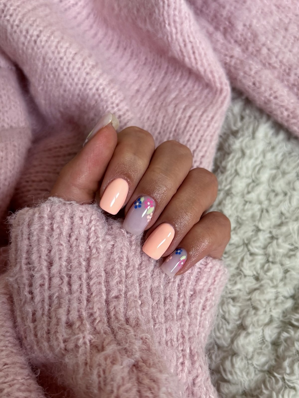 Квадратні нігті весни: форма, яка знову стала трендом