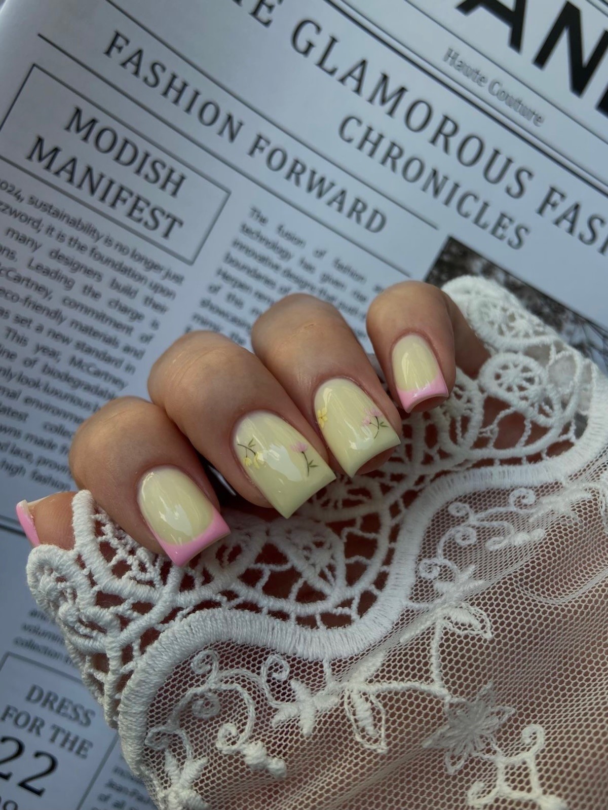 Квадратні нігті весни: форма, яка знову стала трендом