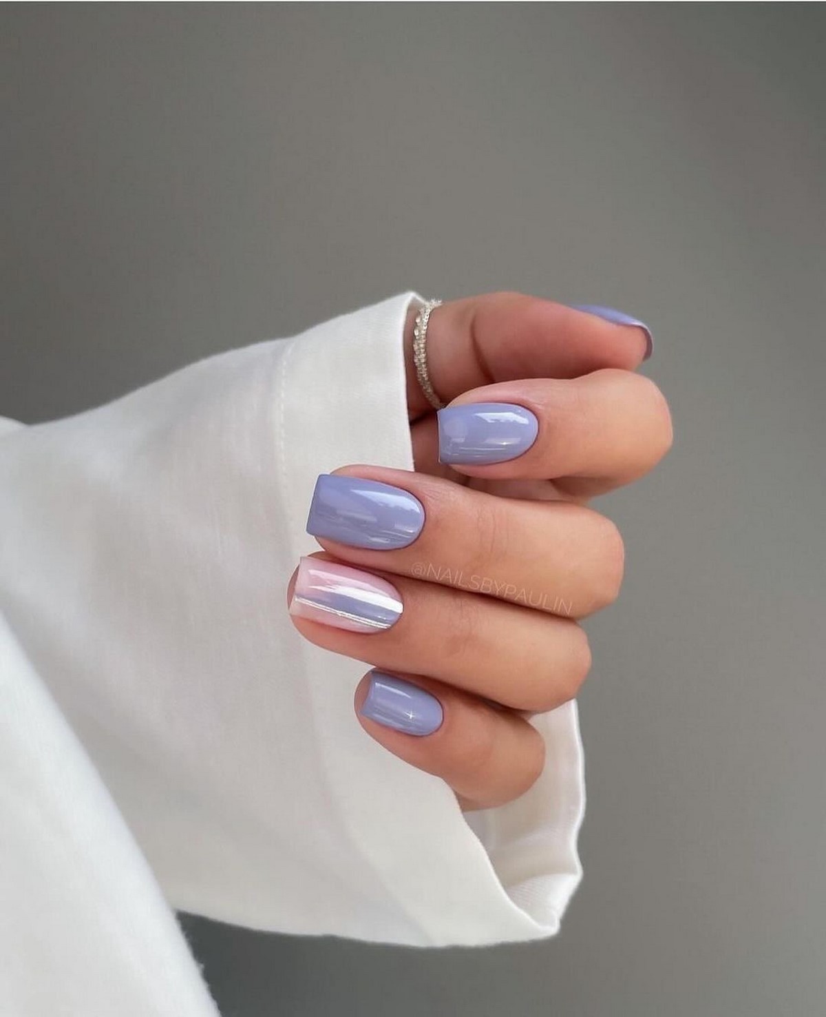 Квадратні нігті весни: форма, яка знову стала трендом