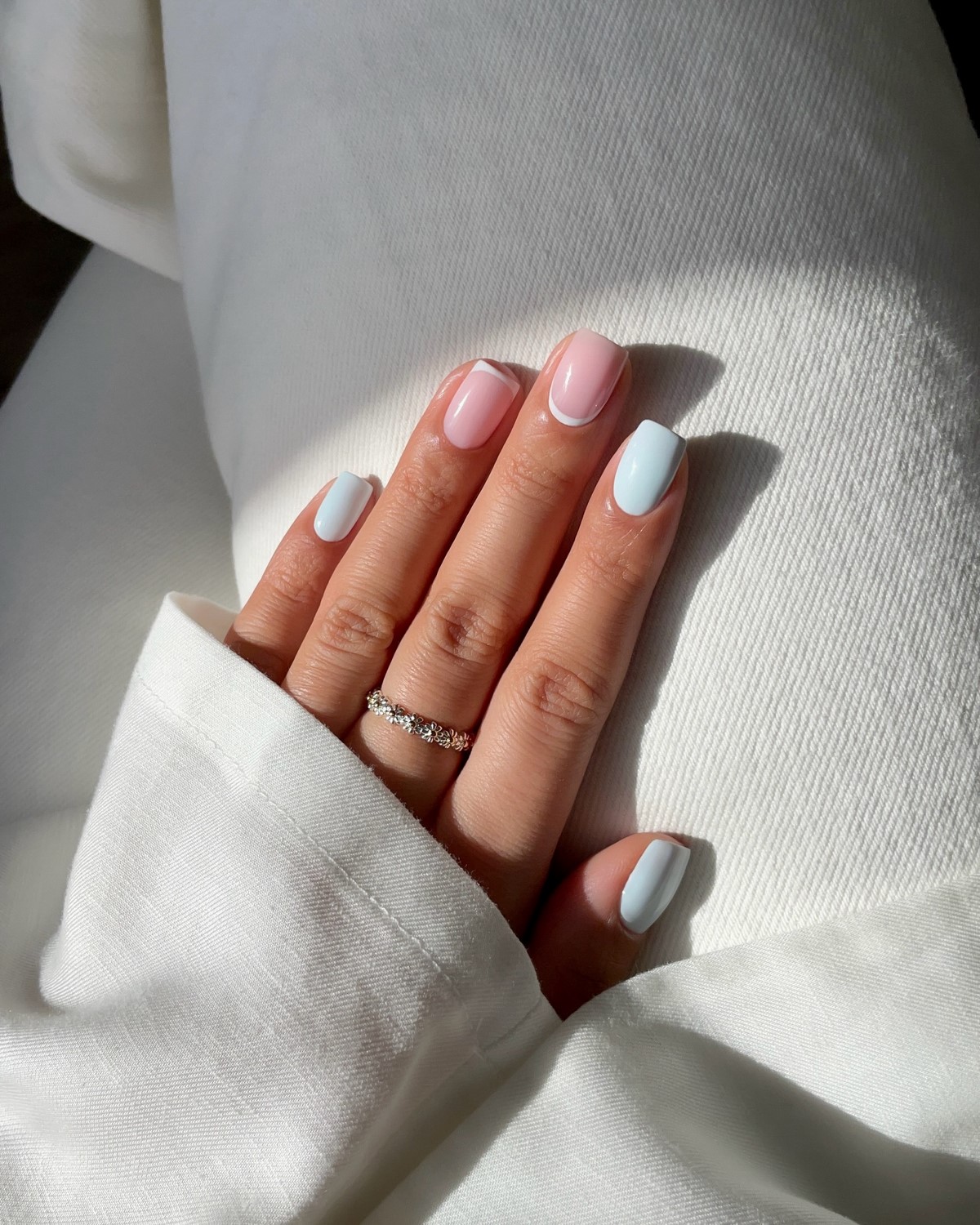 Квадратні нігті весни: форма, яка знову стала трендом