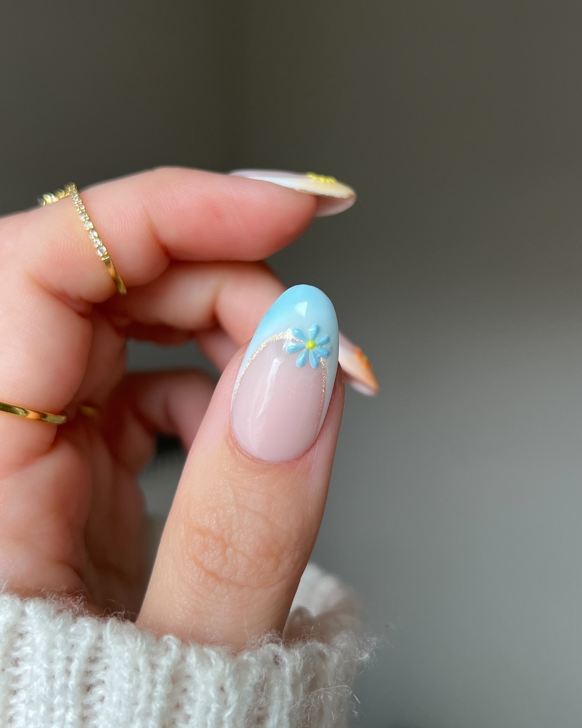 Лаконічний манікюр квітня 2026: стримана розкіш у деталях