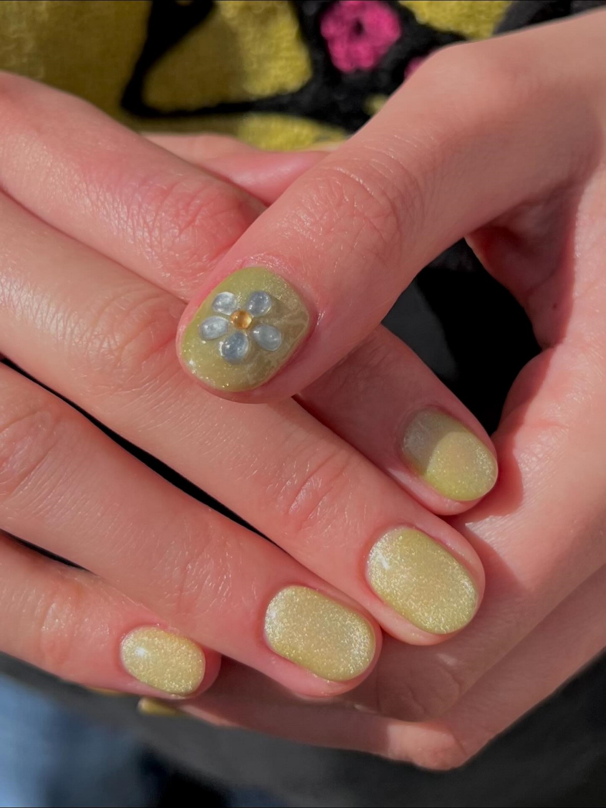 Лаконічний манікюр квітня 2026: стримана розкіш у деталях