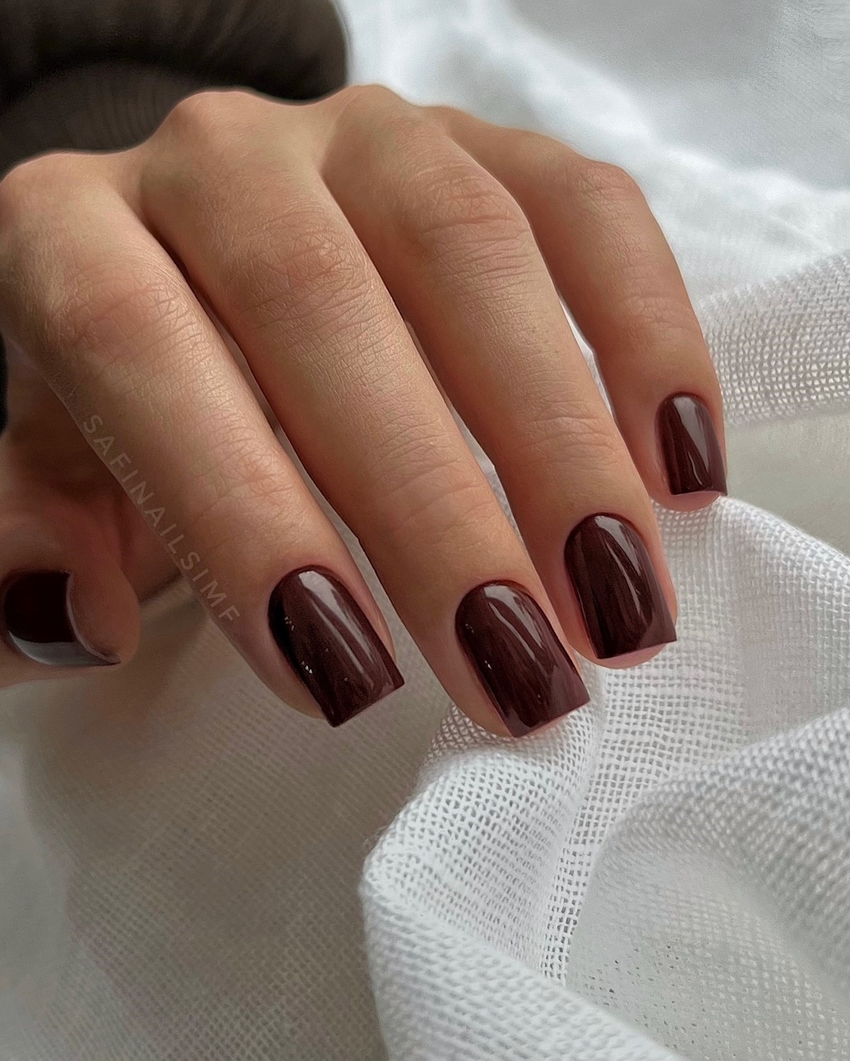 Манікюр на початок весни: 5 кольорів, що створюють ефект дорогого образу