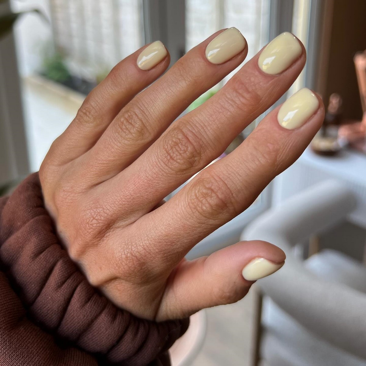 Манікюр на початок весни: 5 кольорів, що створюють ефект дорогого образу