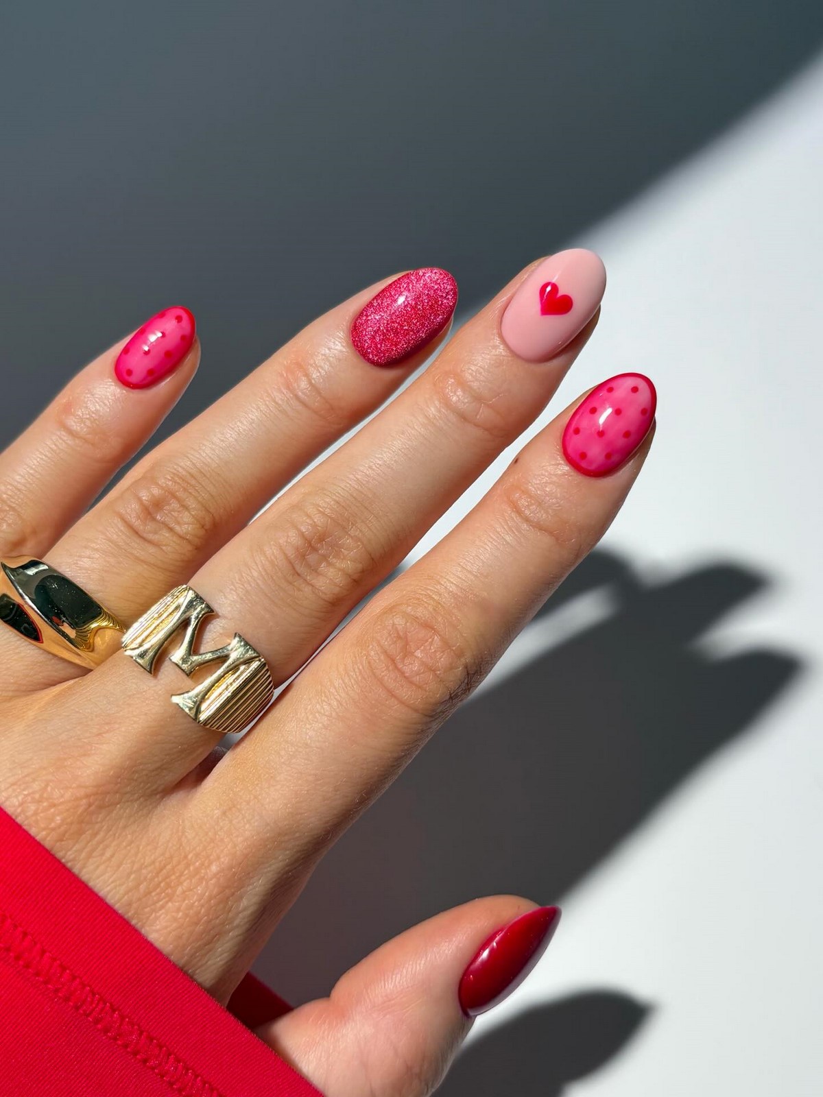 Манікюр на квітень: дорогі відтінки, що освіжають руки