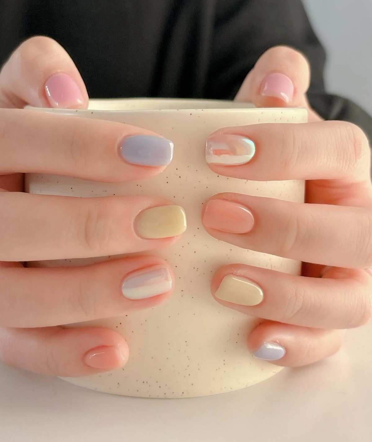 Весняний манікюр 2026: трендові кольори, які обирають зараз