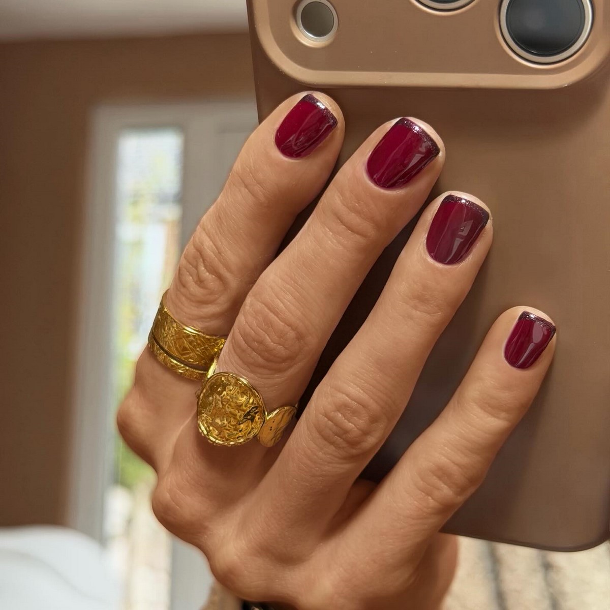 Весняний манікюр 2026: трендові кольори, які обирають зараз