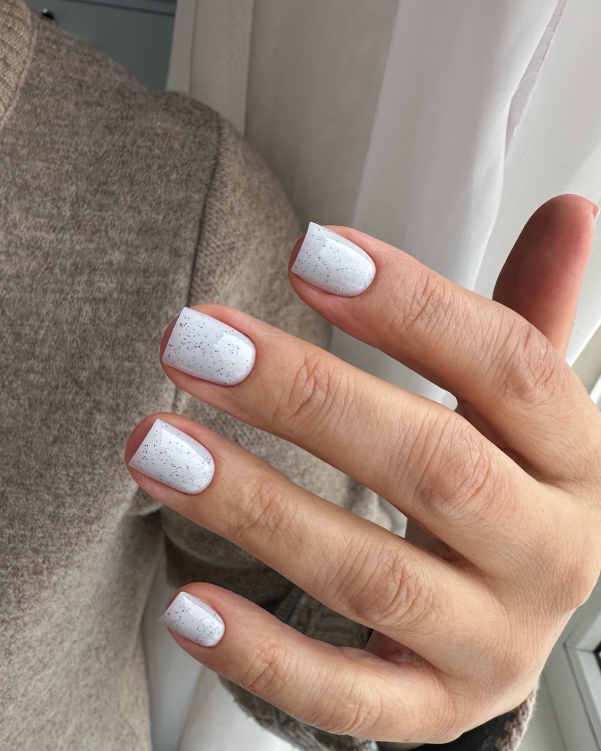 Весняний манікюр 2026: трендові кольори, які обирають зараз