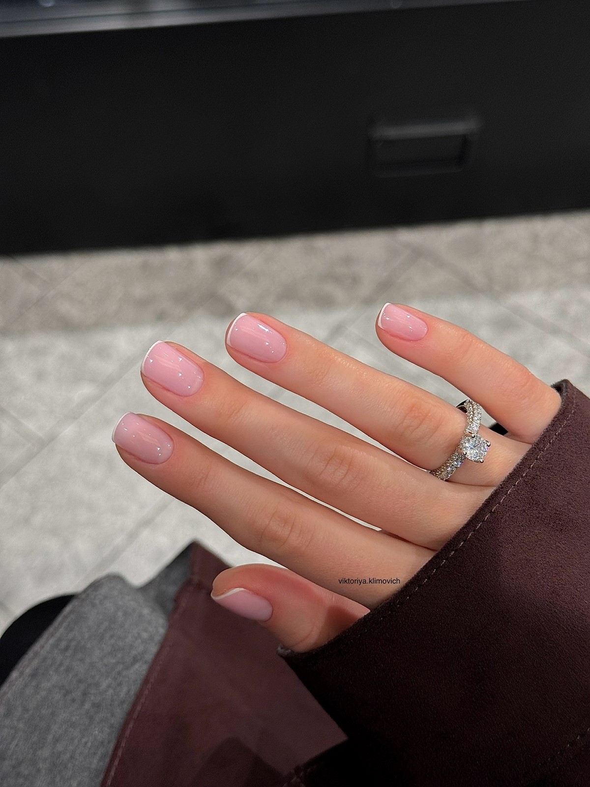 Весняний манікюр 2026: трендові кольори, які обирають зараз