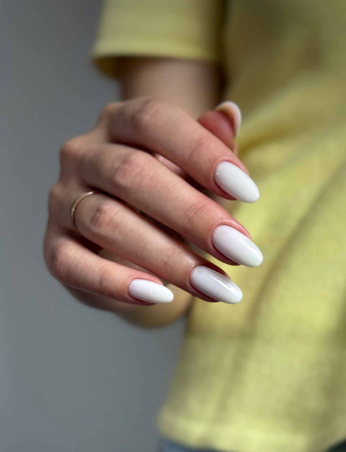 Весняний манікюр 2026: трендові кольори, які обирають зараз