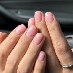 Манікюр на короткі нігті: прості варіанти на кожен день