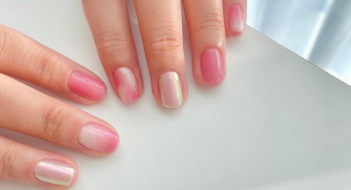 Манікюр на травень 2026 для коротких нігтів