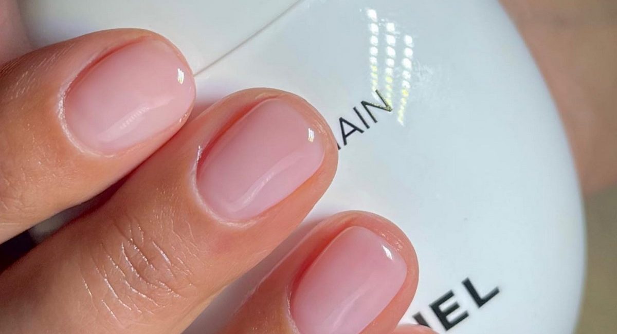 Манікюр, який копіюють всі, але він виглядає добре не на всіх Манікюр, який копіюють всі, але він виглядає добре не на всіх