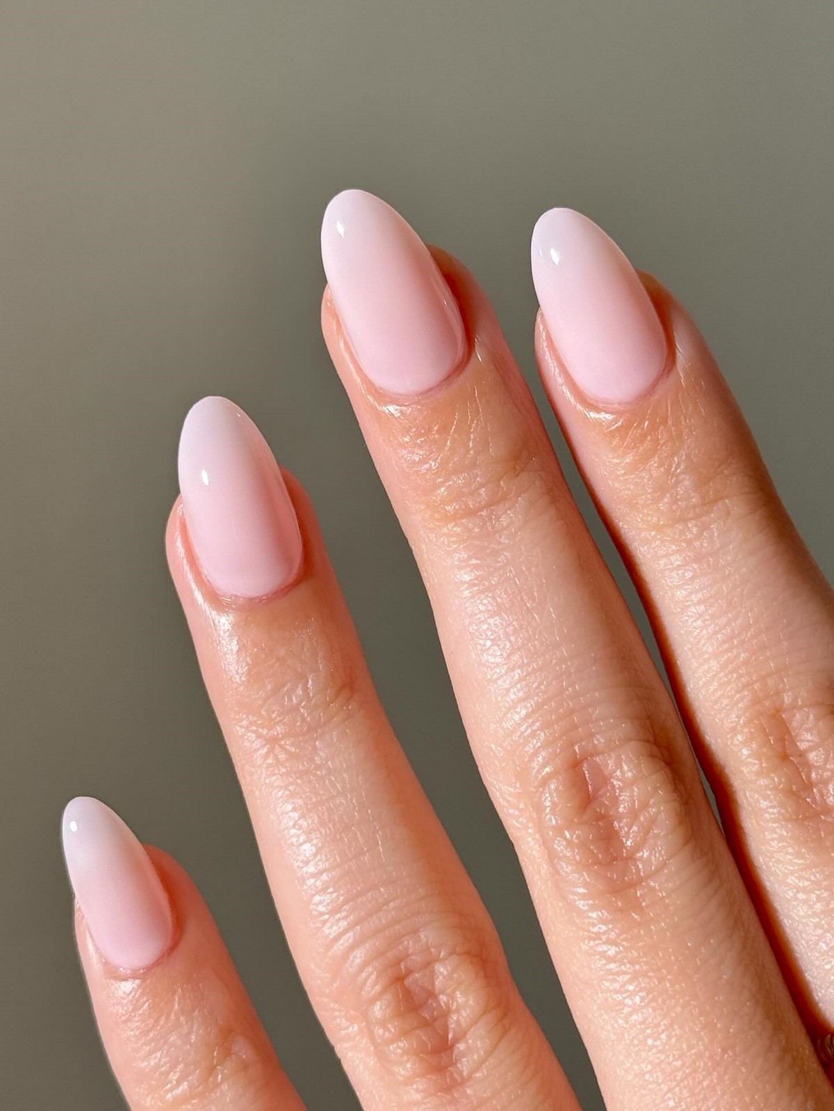 Манікюр, який копіюють всі, але він виглядає добре не на всіх