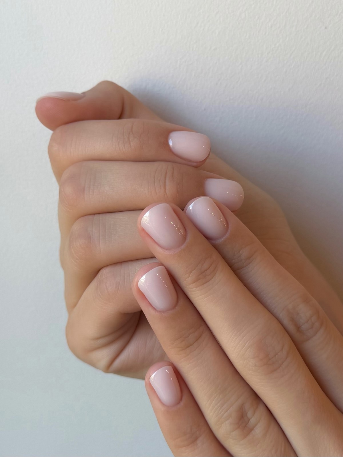 Манікюр, який копіюють всі, але він виглядає добре не на всіх