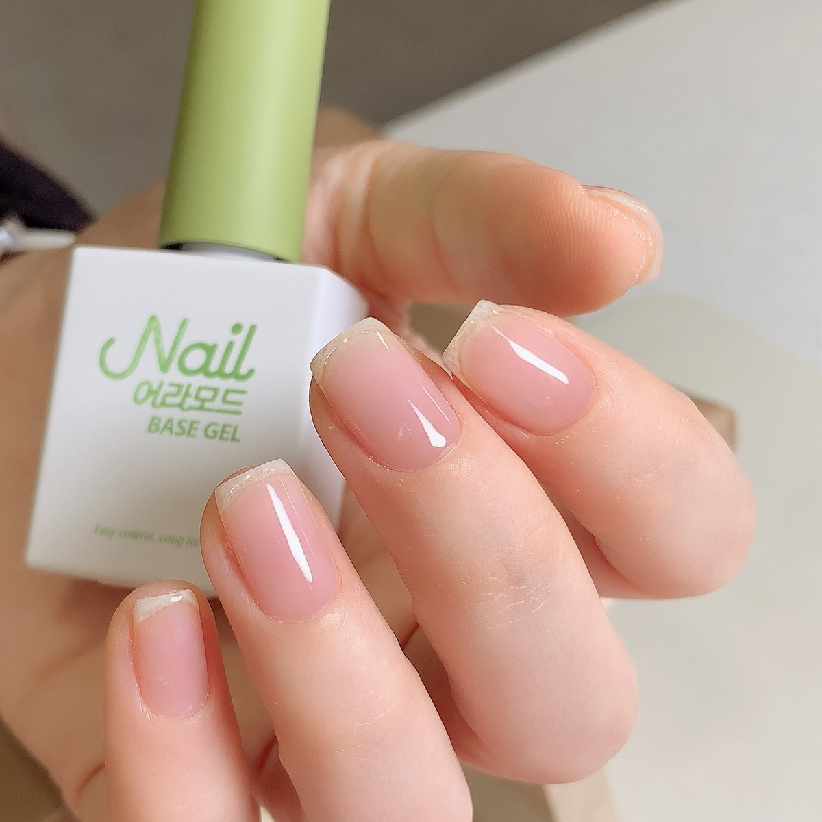 Колір, який вважають дорогим, але він дешевить руки