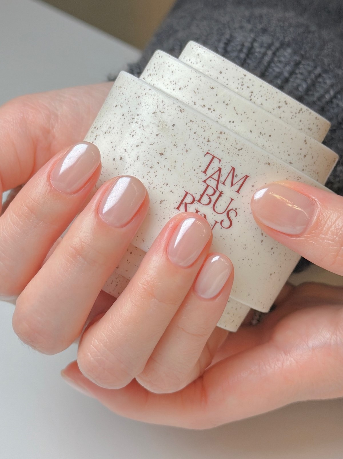 Колір, який вважають дорогим, але він дешевить руки