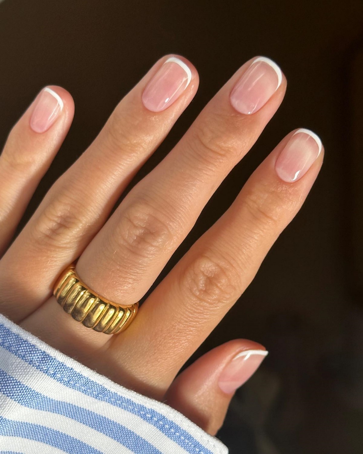 Френч на травень 2026 для коротких нігтів