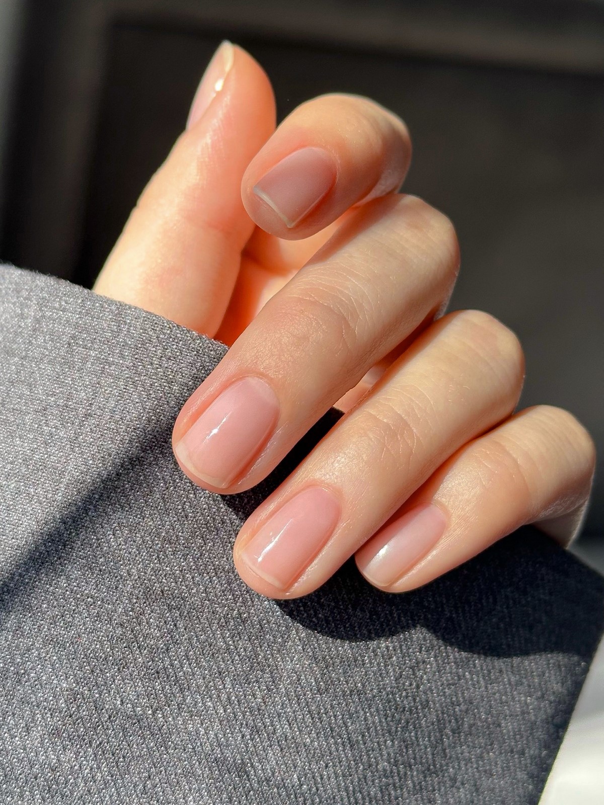 Манікюр на короткі нігті: прості варіанти на кожен день