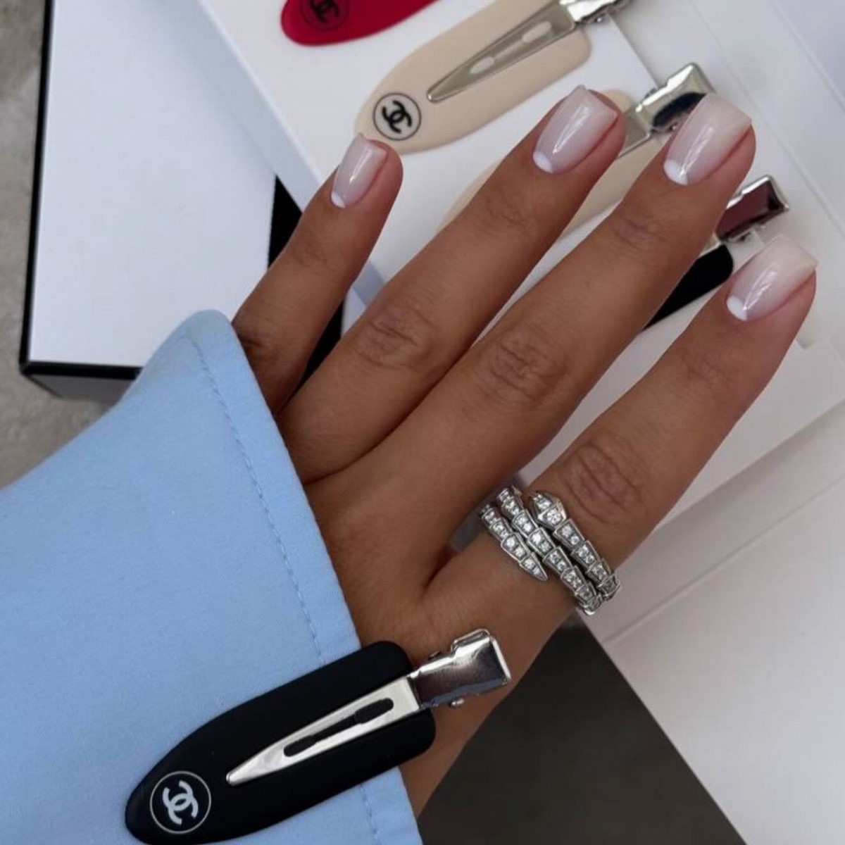 Манікюр на короткі нігті: прості варіанти на кожен день