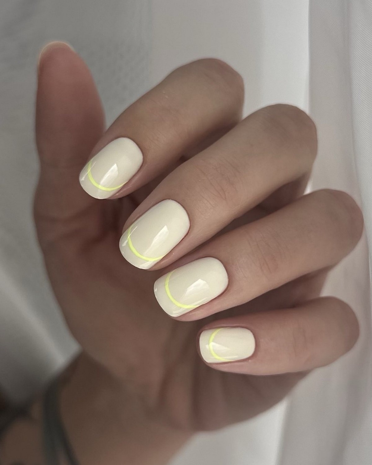 Манікюр, з яким руки виглядають інакше — причина не в кольорі